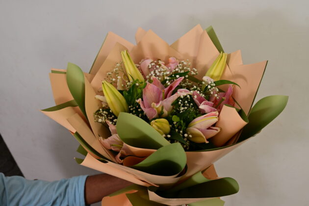 Elegant Lily Blossom - Image 3