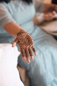 boho-mehndi-decor-floral-design