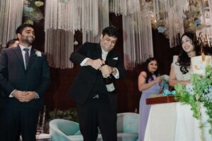 cocktail-lounge-decor-with-bespoke-florals