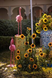 outdoor-haldi-decor-under-tree