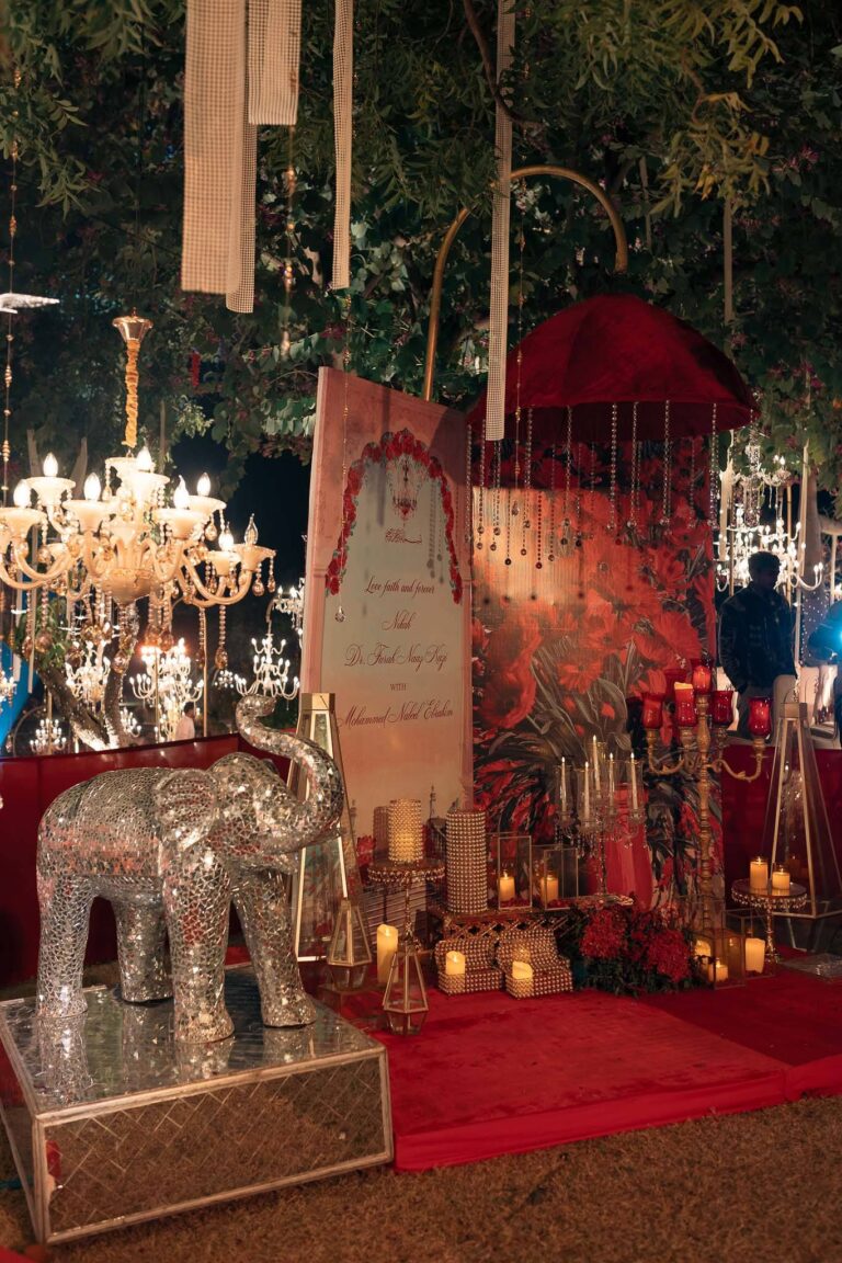 outdoor-reception-flower-lighting