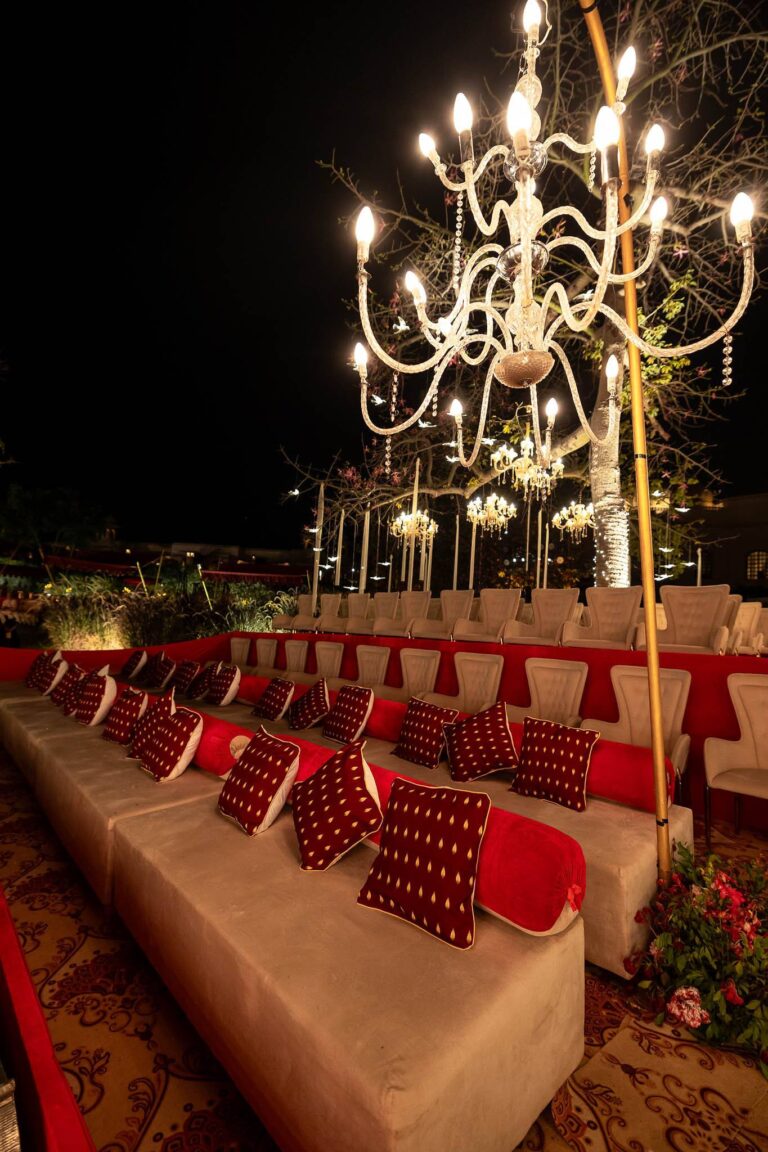 reception-entrance-garland-decor