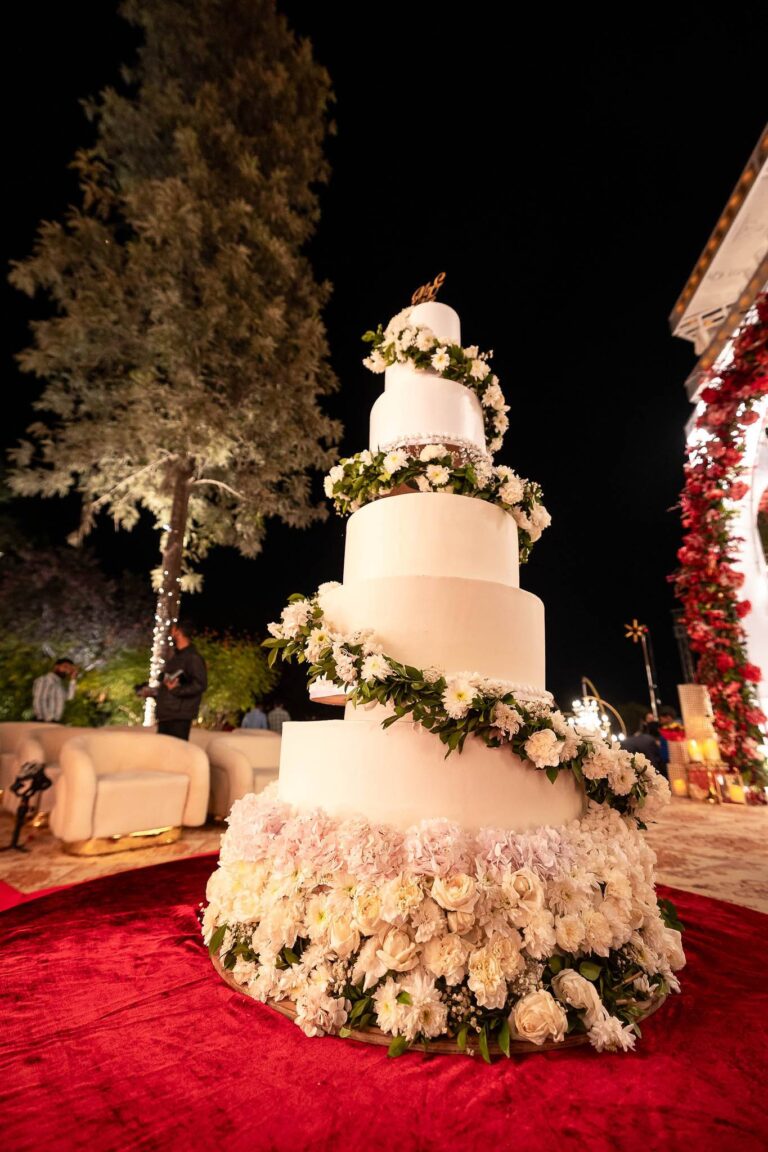 romantic-reception-candlelight-decor