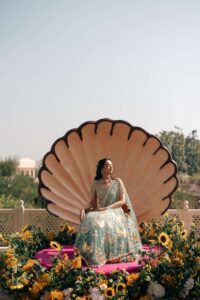 traditional-mehndi-flower-arrangement